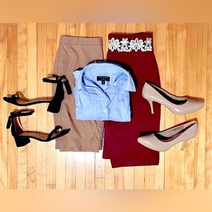 Banana Republic women’s dress shirt. Light blue with ruffled accent. Size XS.